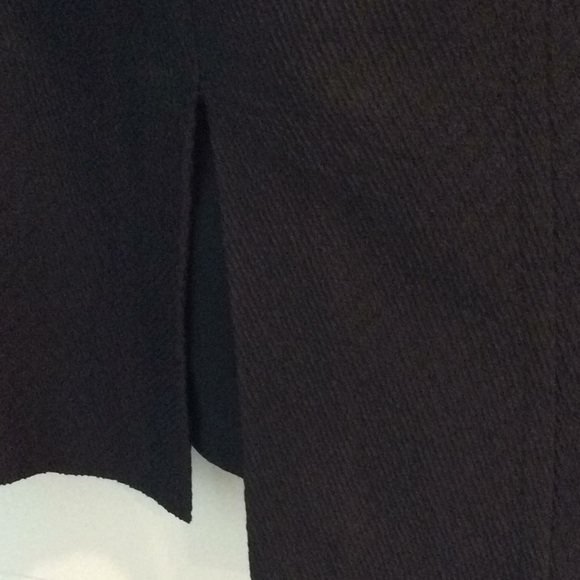 Laurel by Escada Black Set - Picture 15 of 16